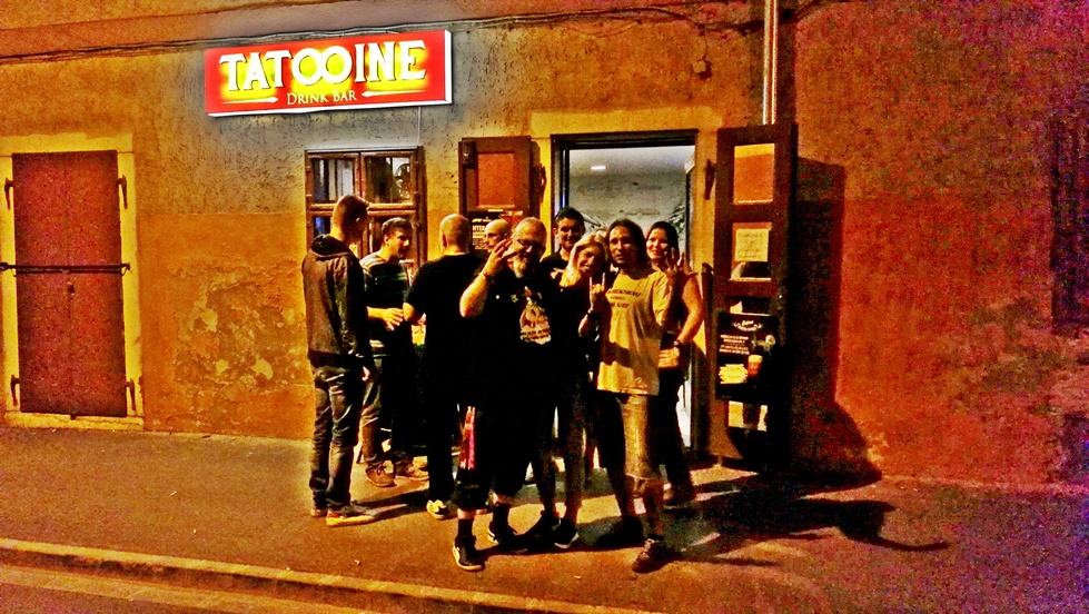 Tatooine Drink Bar kívülről - Győr - Kocsmaturista