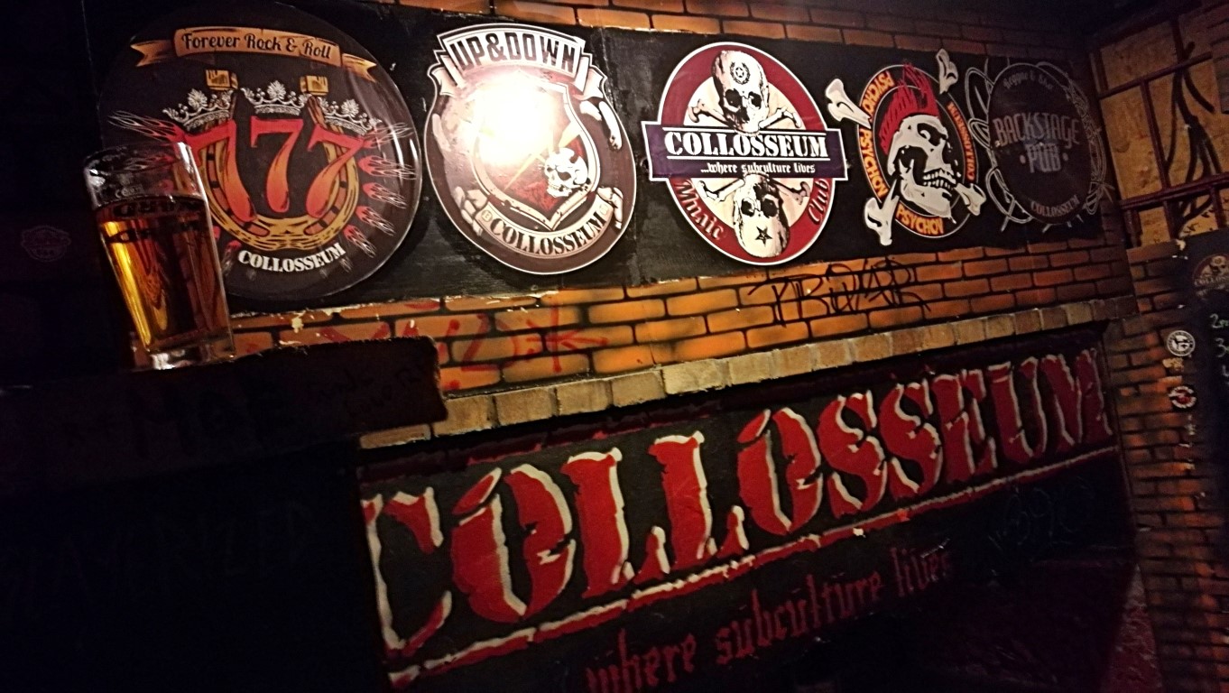 Colossueum Club - Kassa - Kocsmaturista - a tegnap éjjel maradványa