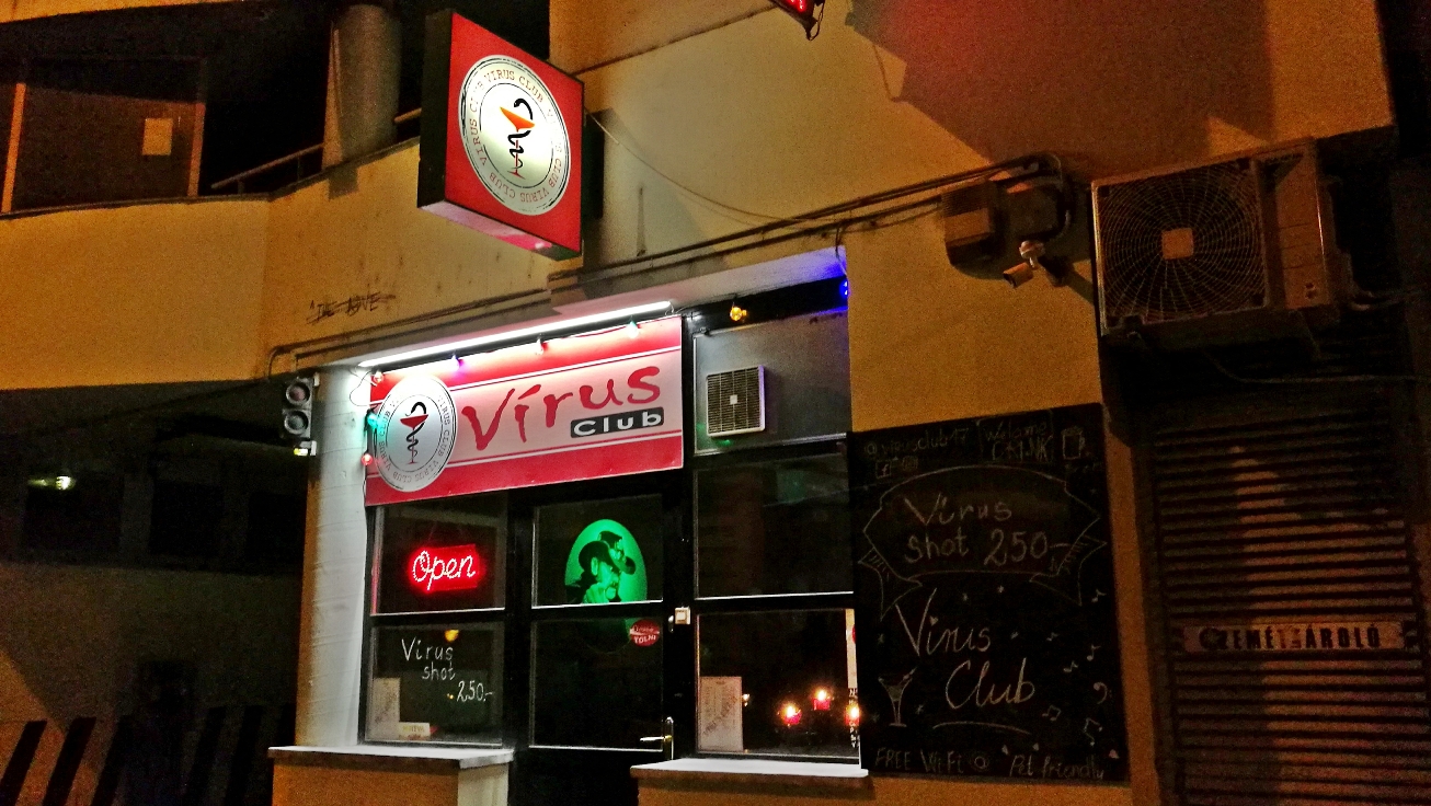 Virus Club, Budapest 7. kerület - Kocsmaturista - Bejárat