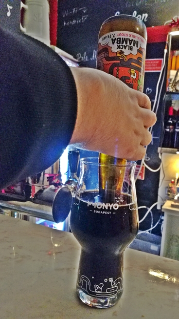 Virus Club - Budapest, 7. kerület - Kocsmaturista - MONYO Brewing Co. / Black Mamba