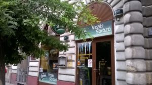Zuglói kocsmák - A Vezér Söröző kívülről - Kocsmaturista