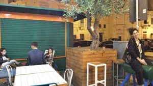 Beer Condicio terasz - Molfetta kocsmái és városi legendái - Beer Condicio terasz - Kocsmaturista