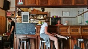 Cegléd kocsmái - Tizes Vintage Bar - bárterem - Kocsmaturista