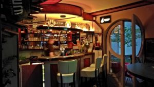 Cegléd kocsmái - Robinson bar beltere - Kocsmaturista
