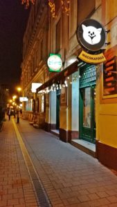 Macskafogó Söröző, Tompa utca, Budapest - bejárat