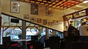 Miskolci kocsmák - Piac Presszó - Miskolc régi képeken a falon- Kocsmaturista