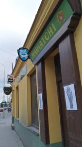 Nyitra kocsmái - Mariatchi kivülről - Kocsmaturista