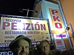 Nyitra kocsmái - PKO kívülről - Kocsamturista