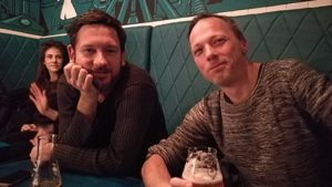 Berlini kocsmatúrán magyar kocsmárosokkal - Bart Dani és Kiss Attila Cash a Szimpla Kafeehaus Berlinben - Kocsmaturista