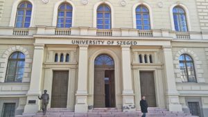 Szegedi kocsmák - JATE - József Attila Tudomány Egyetem