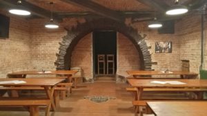 Dobré Časy, Kassa - Kocsmaturista - alsó terem