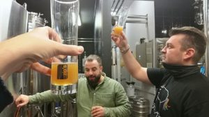 Zip's és Jameson Kocsmatúra "Bakancsban és Tűsarkúban - Kocsmaturista - zip's főzde